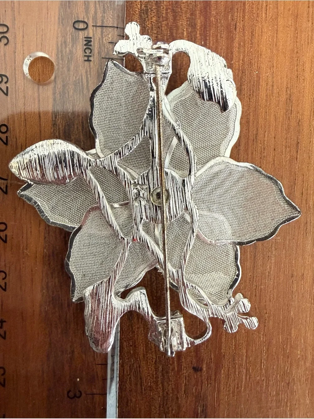 Vintage Silver-Tone Flower Poinsettia Christmas Brooch Green Red Mesh